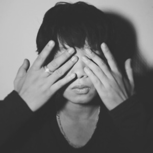 请搜索亚洲家庭乱伦
